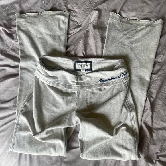 Abercrombie & Fitch Pants & Jumpsuits Af Cream Flair Leg Yoga Pants